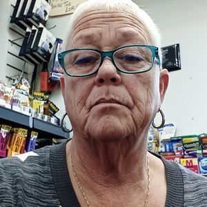 Meet your Posher, Rebecca